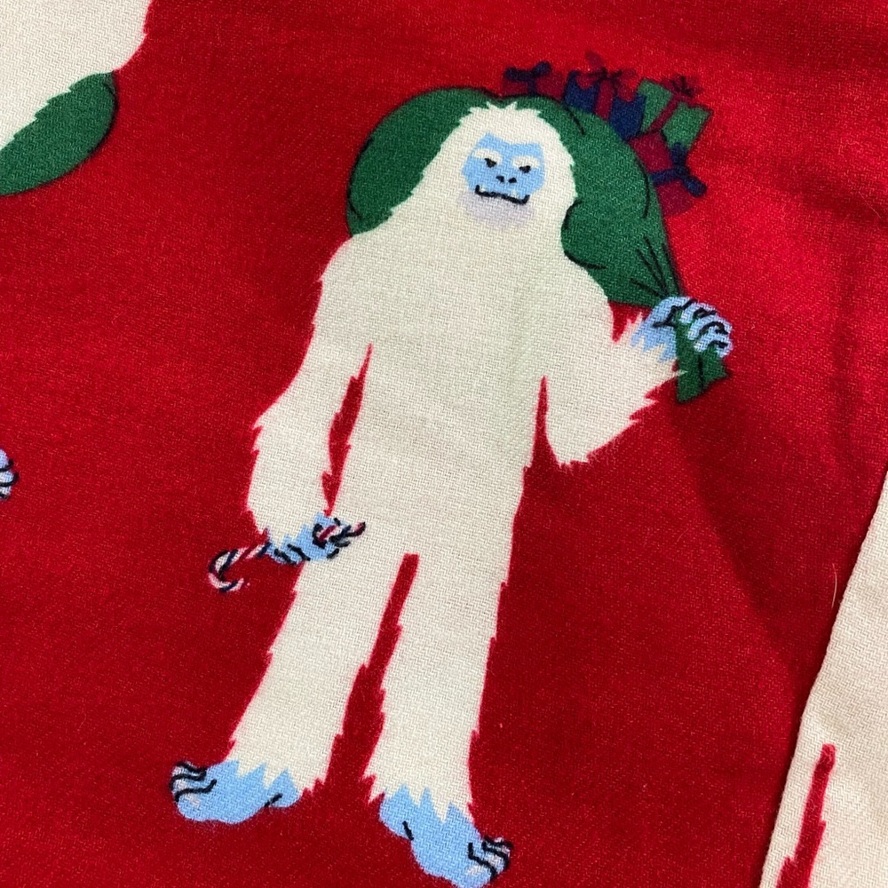 ⭐️ Old Navy Red Yeti Pajama Pants - Picture 4 of 8